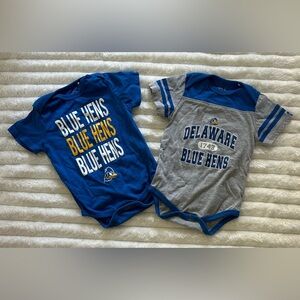(2) University of Delaware Blue Hens Infant Short-Sleeve Bodysuits- Size 3-6M